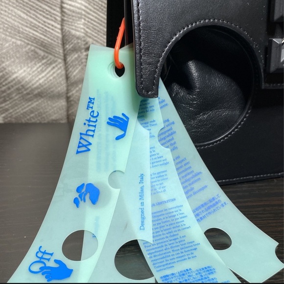 OFF-White Jitney Holes Bag - Picture 3 of 10